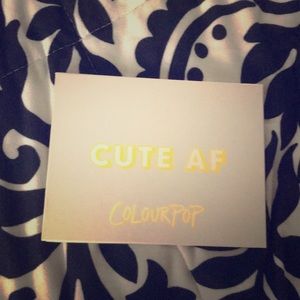 Colourpop Yes Please! Palette